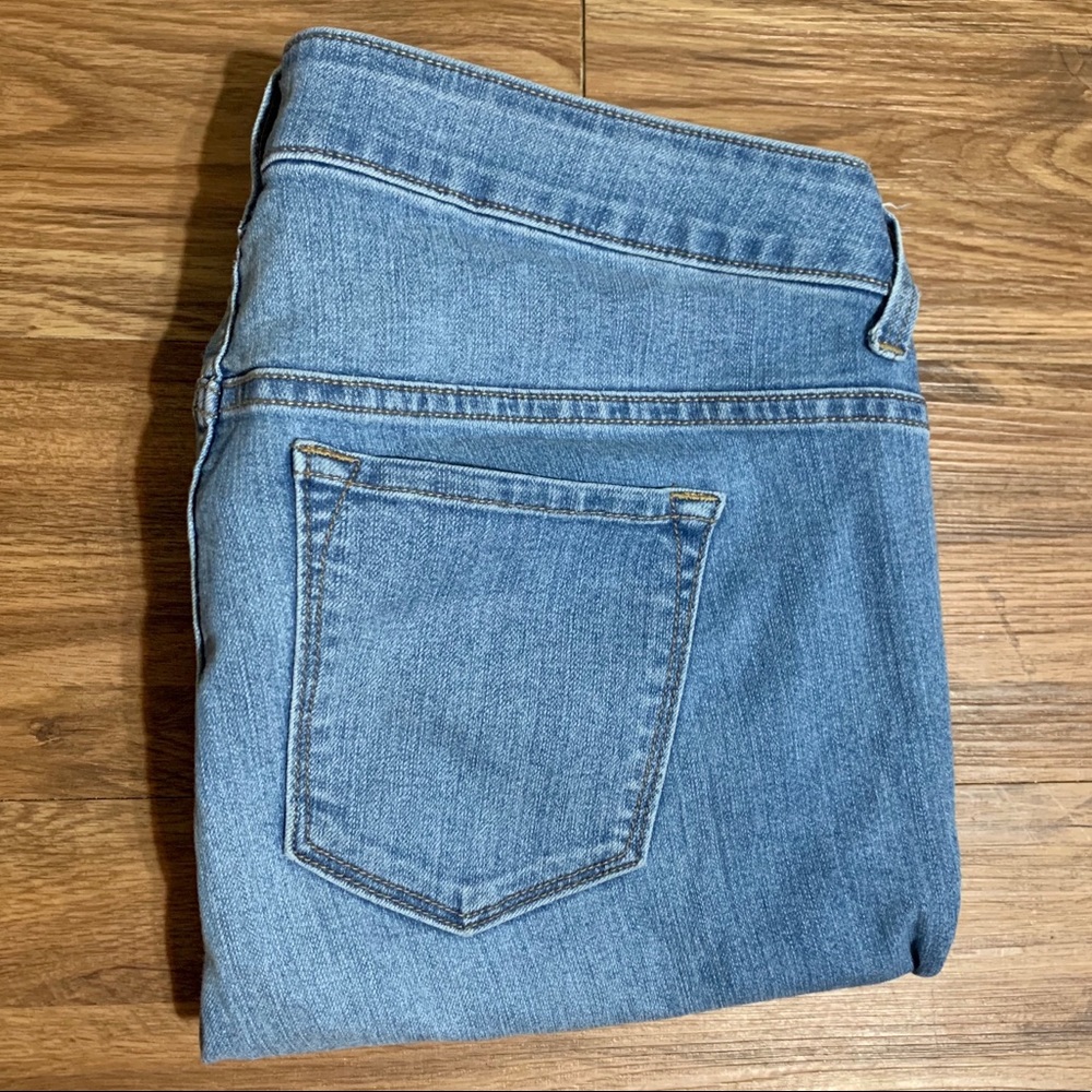 ‼️SOLD‼️ Old Navy Plus Stretchy Jeans